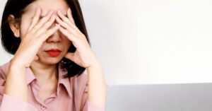 Read more about the article Når kvinden bærer det usynlige ansvar i parforhold og familieliv